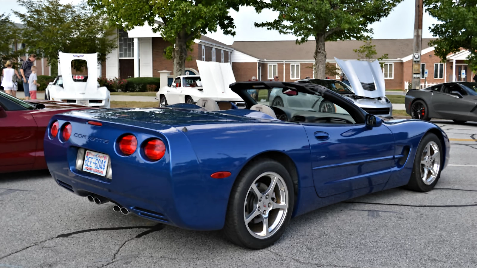 Corvette Generations/C5/C5 2002 Blue Std Rear.webp